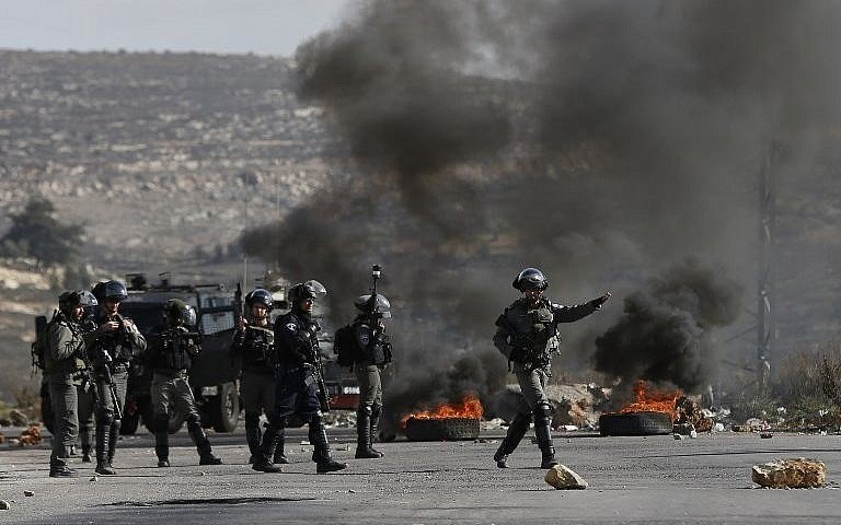 Česká společnost přátel Izraele 000_UY2ZI-e1512645042585 IDF deploying reinforcements in West Bank after Trump Jerusalem speech Timesofisrael.com  