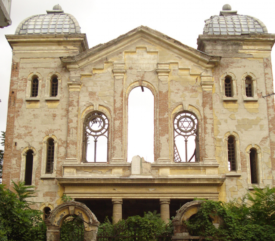 Česká společnost přátel Izraele Synagoga-v-tureckém-městě-Edirne-po-devastaci Pogrom Židů za “sekulárního demokratického ” Turecka – I. část Svět  