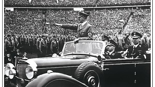 Česká společnost přátel Izraele adolf-hitler-ve-svém-voze-při-projíždce-stadionem Německo vyplácí důchody belgickým kolaborantům a členům jednotek SS Novinky Svět  