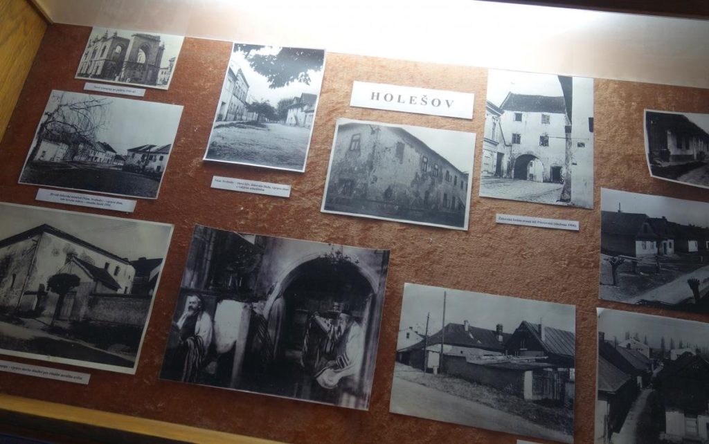Česká společnost přátel Izraele Zakouti-zidovske-ctvrti-v-Holesove-1024x642 Pogrom v éře republiky. V moravském Holešově rozdmýchal protižidovské vášně tisk i vojáci Historie Zpravodajství Česká společnost přátel Izraele Zakouti-zidovske-ctvrti-v-Holesove-1024x642 Pogrom v éře republiky. V moravském Holešově rozdmýchal protižidovské vášně tisk i vojáci Historie Zpravodajství